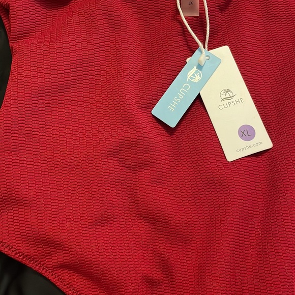 Cupshe one piece swim suit - Picture 3 of 3